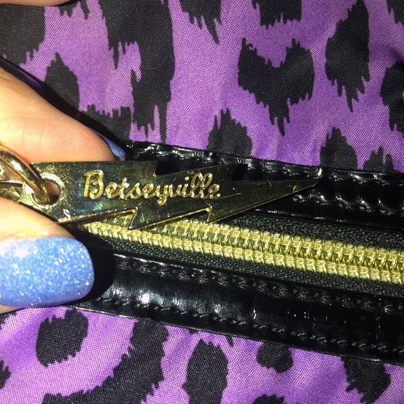 🌟Donated. Purple cheetah purse - Picture 5 of 12